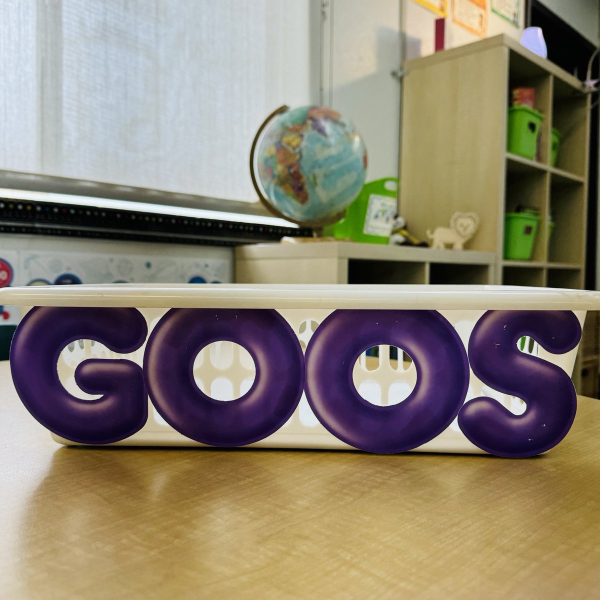 Happy #GOOSPaperDay ♻️ Our GOOS paper bin is one of the most used items in our classroom! ⁦@EcoSchoolsCAN⁩ ⁦@StAnneECO1⁩ ⁦@StAnneOCSB⁩ ⁦@ocsbEco⁩ #EcoSchool #Reuse #GOOS #GoodOnOneSise #ocsbEco