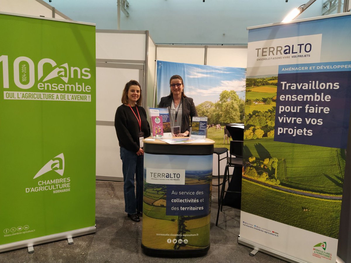 Agri_Normandie's tweet photo. ⏯️ En direct du Salon des collectivités du #Calvados
Retrouvez-nous jusqu'à 17h au Parc Expo de Caen
et découvrez notre accompagnement #TERRALTO dédié aux collectivités
➕ Sur notre stand, retrouvez l'association Symbiose Normandie spécialisée dans le déploiement des PSE https://t.co/ZnUG1mdtjR