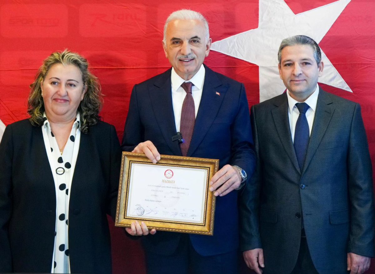 Milletvekilimiz <a href="/tugbaisikercan/">Tuğba IŞIK ERCAN</a>, İlçe Başkanımız <a href="/cetinkaya_salim/">Salim Çetinkaya</a>, Kadın Kolları Başkanımız <a href="/Hulya_Tasci57/">Hülya Taşcı 🇹🇷</a> ve teşkilat mensuplarımızla beraber Belediye Başkanımız sayın <a href="/ismetyildirimtr/">İsmet Yıldırım</a>'ın mazbata törenine katıldık. 

Başkanımız sayın <a href="/ismetyildirimtr/">İsmet Yıldırım</a>'a hayırlı uğurlu olsun.