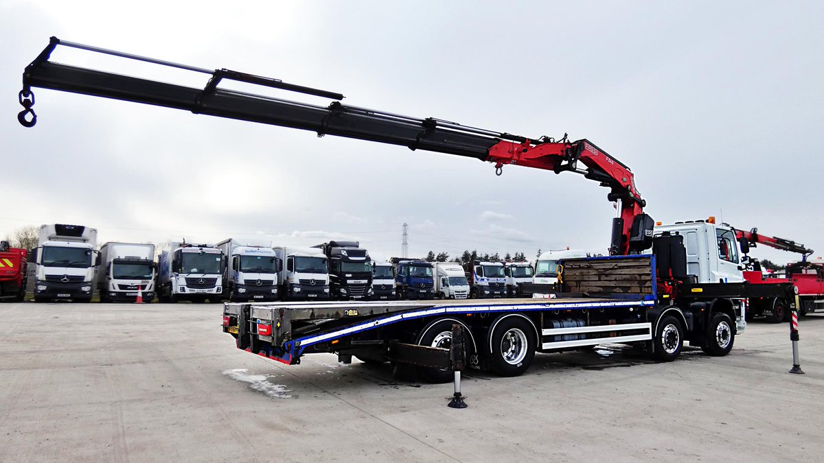 🎉 Happy #FassiFriday Everyone! 🎉 Exciting news at Alltruck today! 🚚 We've got a fantastic opportunity for anyone in the market for a top-notch used crane truck. Feast your eyes on this DAF 8-wheeler: A 2019 DAF CF480 8x2 equipped with a powerful FASSI F545RA.2.24 crane! 💪🏽
