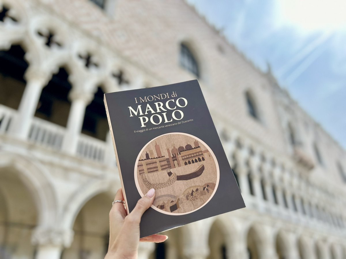 comunevenezia's tweet photo. Inaugurata al @DucaleVenezia la mostra
“I mondi di Marco Polo. Il viaggio di un mercante veneziano del duecento”.

Presente alla conferenza stampa il sindaco @LuigiBrugnaro : “L'essenza di #Venezia si incarna nell'ideale di Marco Polo, un simbolo di coraggio e desiderio di conoscenza. Marco Polo è stato un pioniere che ha ampliato i confini della conoscenza attraverso i suoi viaggi e le sue scoperte e la sua figura evoca l'importanza della curiosità e della ricerca della verità. Ringrazio di cuore tutte le realtà che hanno lavorato nella realizzazione di questa mostra,specialmente chi ha lavorato dietro le quinte. Inoltre, ancora una volta, ringrazio i cittadini per la fiducia in noi riposta”.