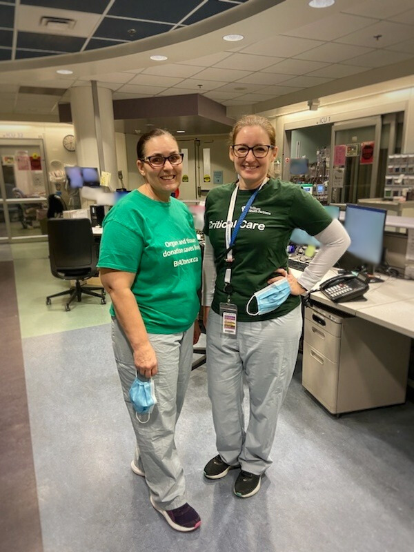 THP_hospital's tweet photo. April 7 is #GreenShirtDay.

We're raising awareness about the importance of registering as an organ donor and honouring the legacy of Logan Boulet and all organ donors. By registering as an organ donor, YOU can save lives and give hope to those in need of a transplant.

Join us in wearing green shirts on April 7th to show your support for organ donation and transplantation.

💚 #BeADonor #BeADonorMonth #GreenShirtDay #OrganDonation