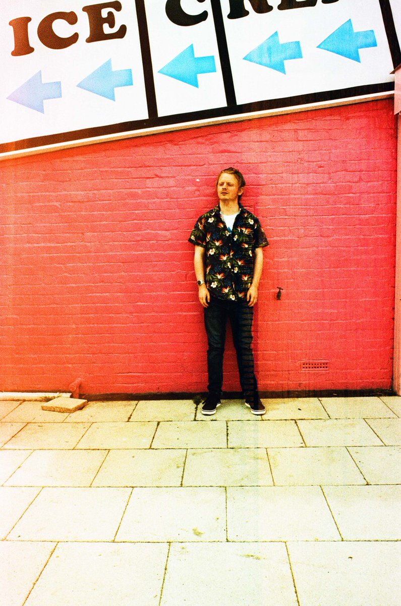 TRACK REVIEW: Matt Young discovers a nostalgic and slick pop rock feel to grapevine’s new single ➡️ narcmagazine.com/track-review-g…
