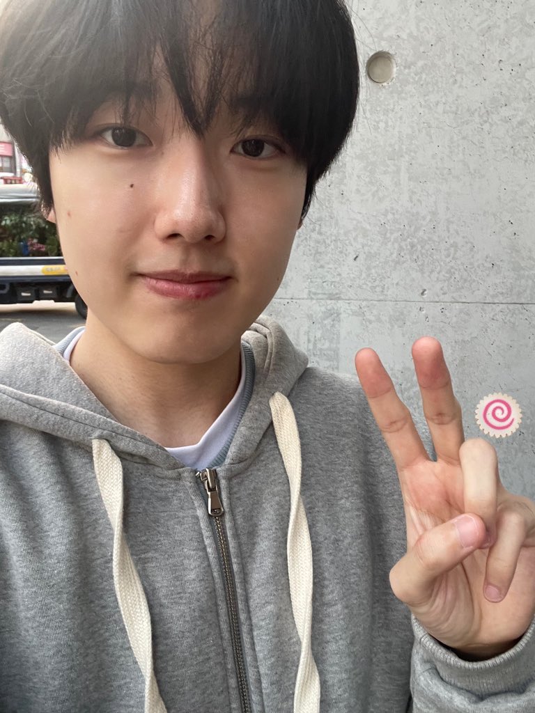 yegami_'s tweet photo. 망한 싸인 댕웃기다ㅋ #RpEN https://t.co/ZoczLB59AX