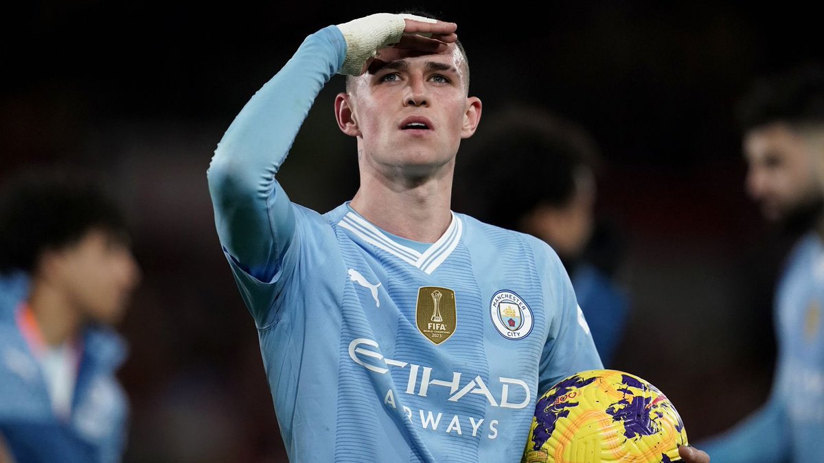 Jarrod Bowen 30 appearances 15 Goals ⚽️ 5 Assists ⚽️ Phil Foden 30 appearances 14 Goals ⚽️ 7 Assists ⚽️ Foden is being labelled one of the best in world football, what’s that make Jarrod 👀 “BOWENS ON FIRE” #westham #bowen #foden #england #stats