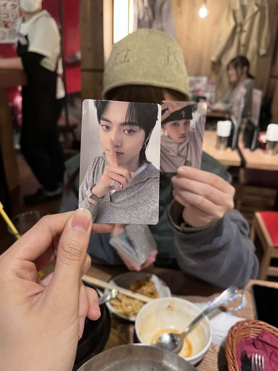 루토 생일 축하한당 건강하고 행복한 일년 지냈으면 …🍀