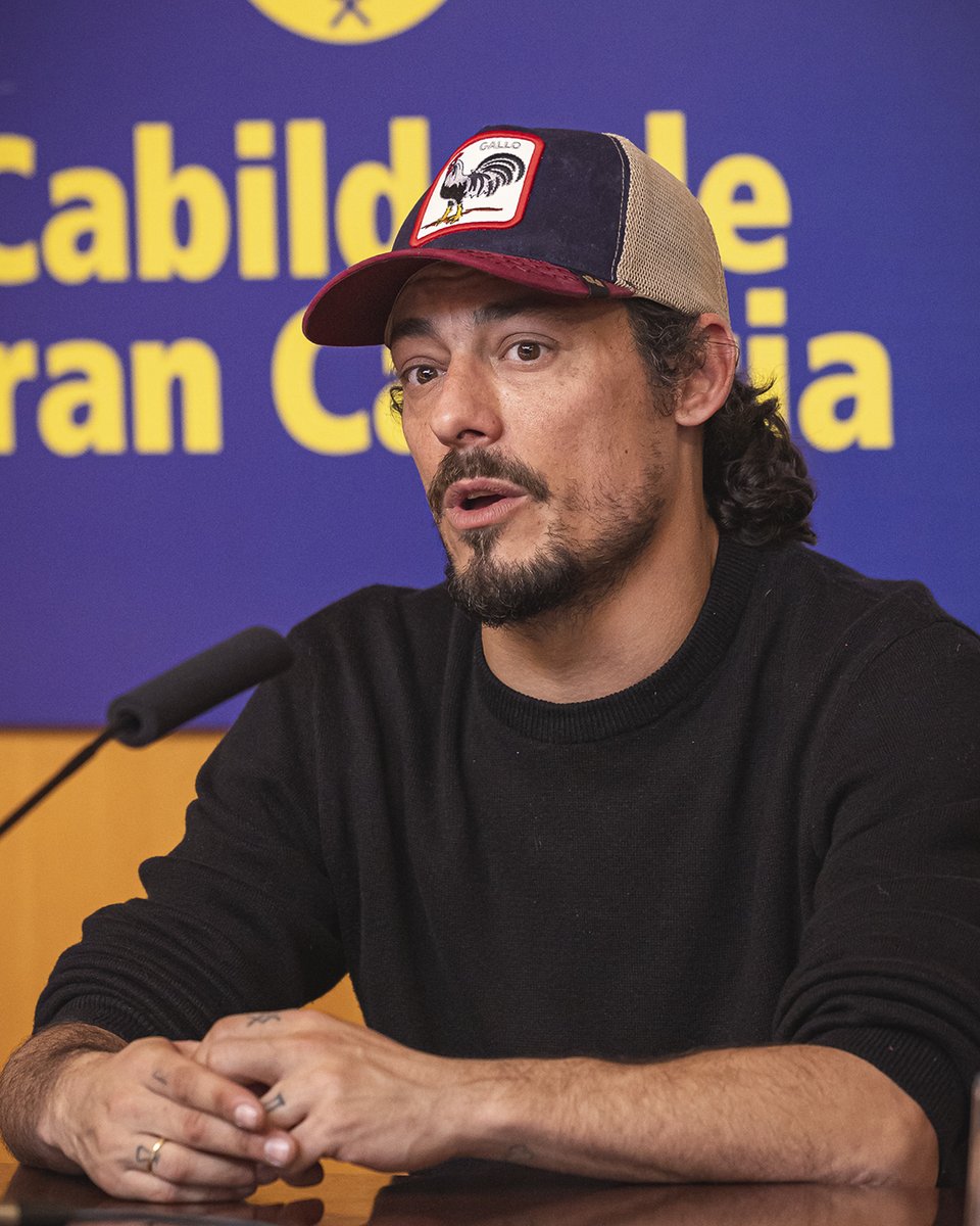 “La danza es el único lugar, la única burbuja en la que me permito ser lo más sincero conmigo mismo”. JESÚS CARMONA presenta BAILE DE BESTIAS  junto al músico Manu Masaedo, que desafía a las bestias interiores para transformar la quietud en movimiento y emoción.
S6 ABRIL , 19.30h