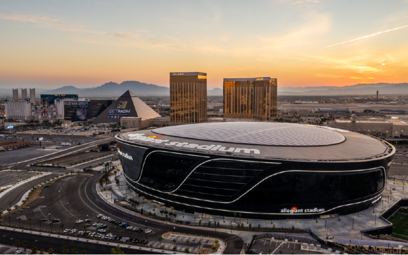 🚨 Battle of the Badges Blood Drive is TODAY! 🚒🚓 Stand with @LVMPD, @LasVegasFD, @ClarkCountyFD and donate blood🩸to help to save lives. 💪 Sign up at rdcrss.org/4cDqJvL and join the #RedCross at @AllegiantStadm TODAY 9am-6pm. Your donation can make the difference.