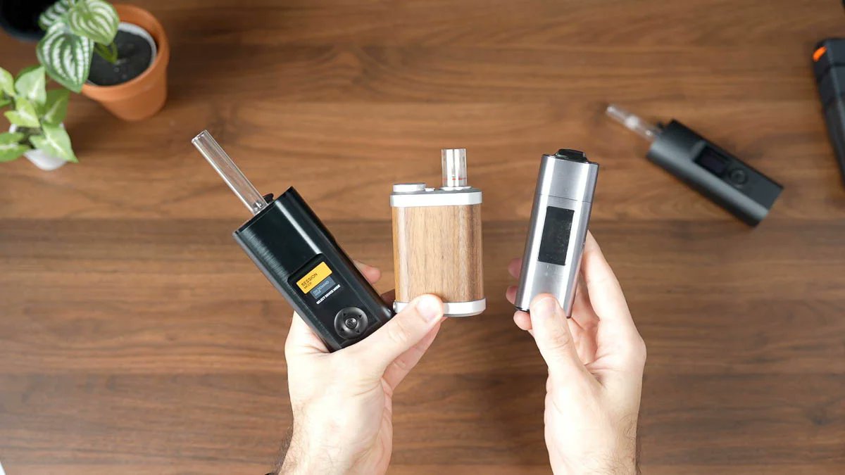 vapeguyy's tweet photo. Arizer Solo 3: the new king?
Available here: https://t.co/jiEcoWScWr
#DryHerbVape #DryHerbVaporizer #ArizerVape #Solo3Vape https://t.co/NvZxD1HIdP
