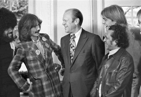 George Harrison, Billy Preston, Ravi Shankar hanging with Gerald Ford at the White House. 👇🙃 
#ThisHappened #Gomslley 
#RandomThoughts #Gomslly