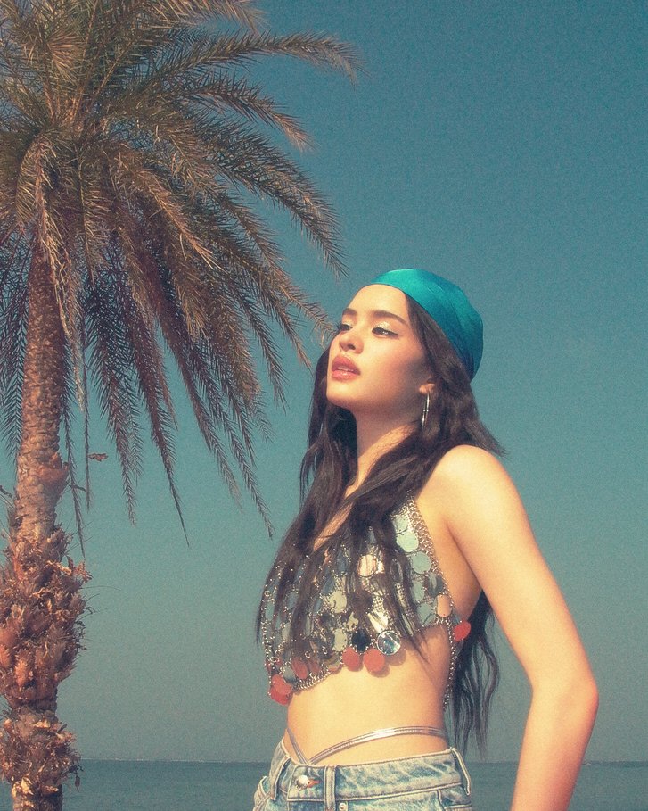 Thairath_Ent's tweet image. ไม่ไหวล้าวววว ลูกสาวฮอตเว่อร์ 🔥

#ทำมันให้ร้อน #MakeItHot
#ALLY #Allynitibhon
#PinkSweats
#แอลลี่ #พิงค์ซเว็ท 
#411ent
#411Music
#ไทยรัฐออนไลน์ 
#Thairath_Ent