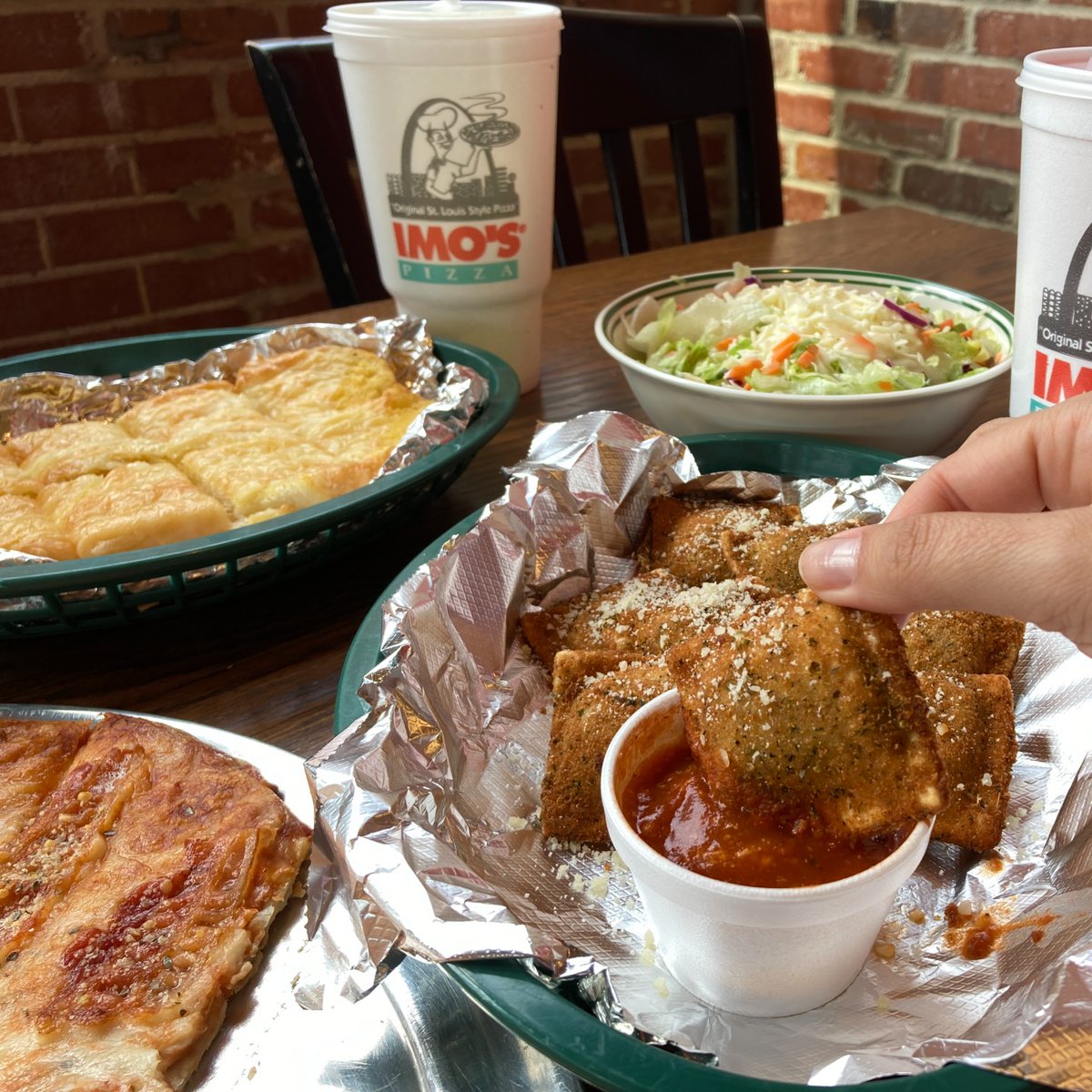 Make it an Imo's weekend by picking up a Foursquare Deal and you'll get a Large 1-Topping Pizza + Garlic Cheese Bread + House Salad + T-Ravs for $29.99 #ImosPizza #STL #TeamProvel