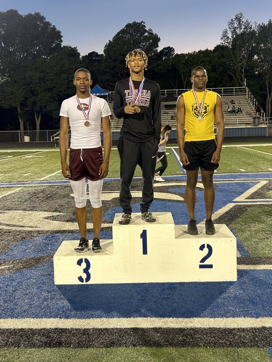 4x Area Qualifier 🥇 First Place 200M