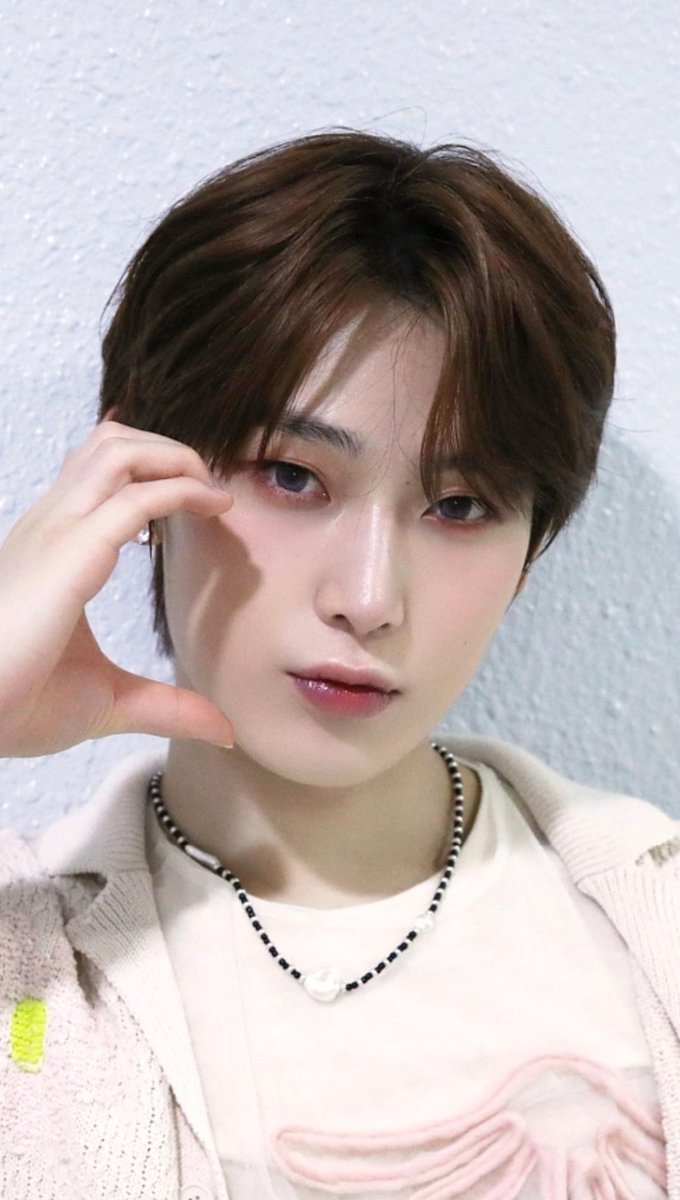 🦊🌻 | fan account tweet media