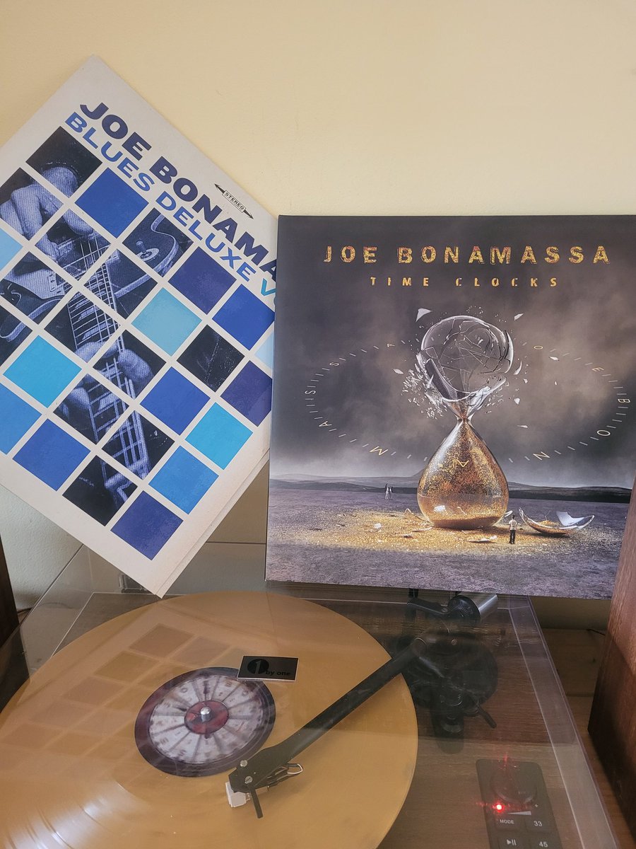 Tonight!!!! #royalalberthall #London #joebonamassa #music #excited #Friday <a href="/JBONAMASSA/">Joe Bonamassa (Official)</a> 🙌🫶🇬🇧
