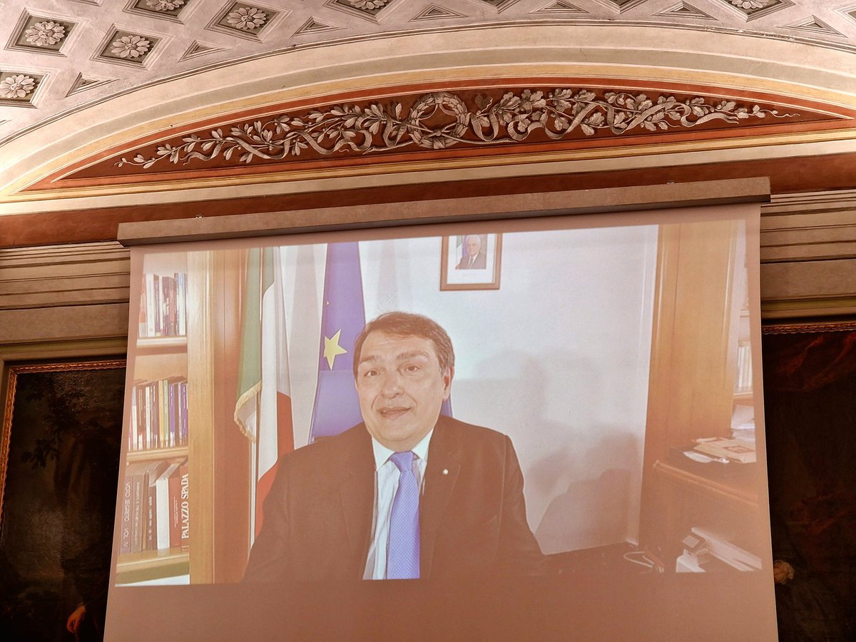 Il presidente di <a href="/AGCOMunica/">AGCOM</a> Lasorella ci offre una riflessione sulle sfide e le prospettive della #parcondicio 
#elezionieuropee #media #30anniodp