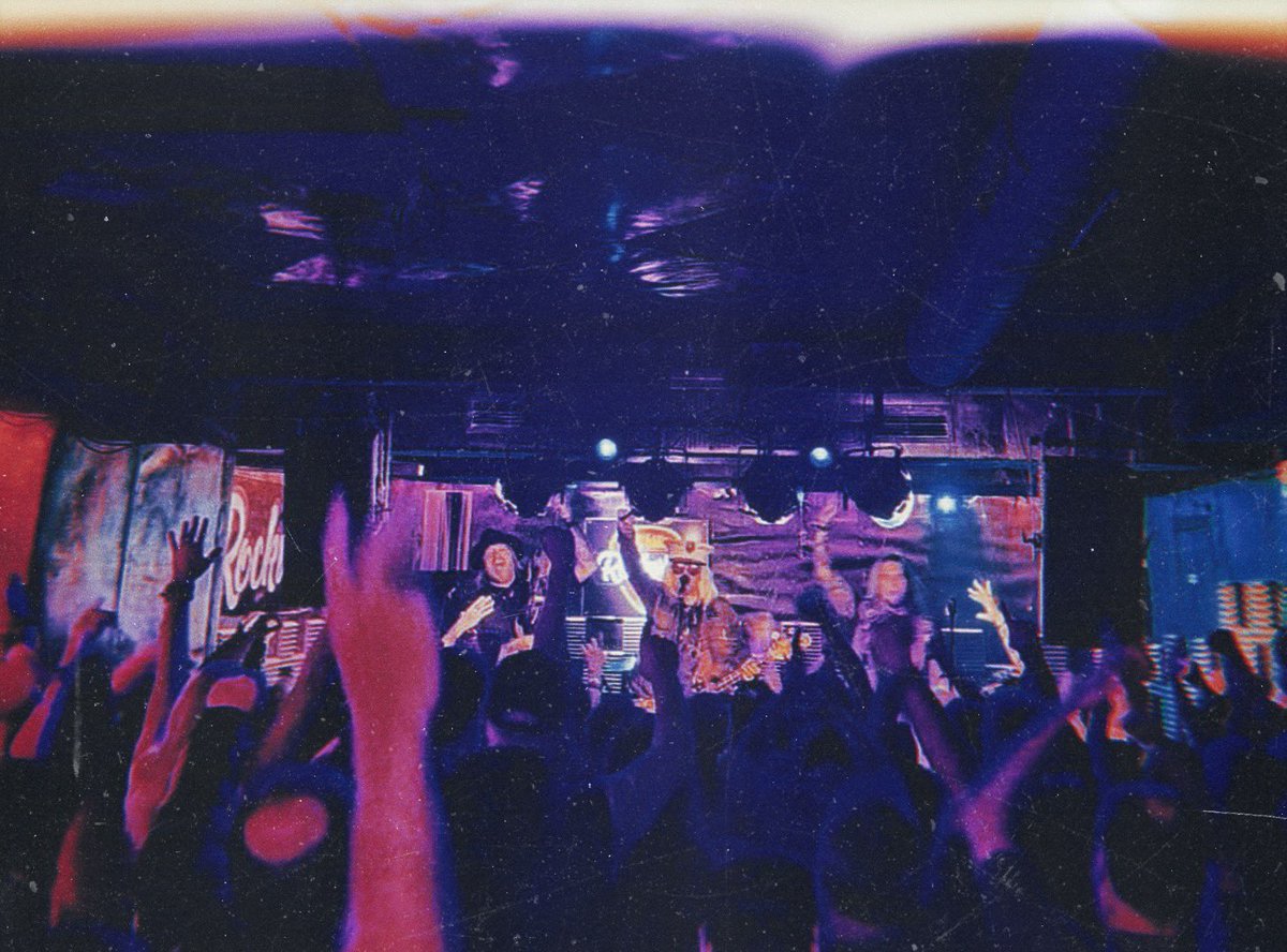Enuff Z'Nuff (@enuffznuff) on Twitter photo Madrid!!! Sala Rockville was awesome 🤩 We will see you tonight in Oviedo at <a href="/gonggalaxyclub/">GongGalaxyClub</a> with our brothers Dusty Riders 🙏🏻☮️💚 Madrid!!! Sala Rockville was awesome 🤩 We will see you tonight in Oviedo at <a href="/gonggalaxyclub/">GongGalaxyClub</a> with our brothers Dusty Riders 🙏🏻☮️💚