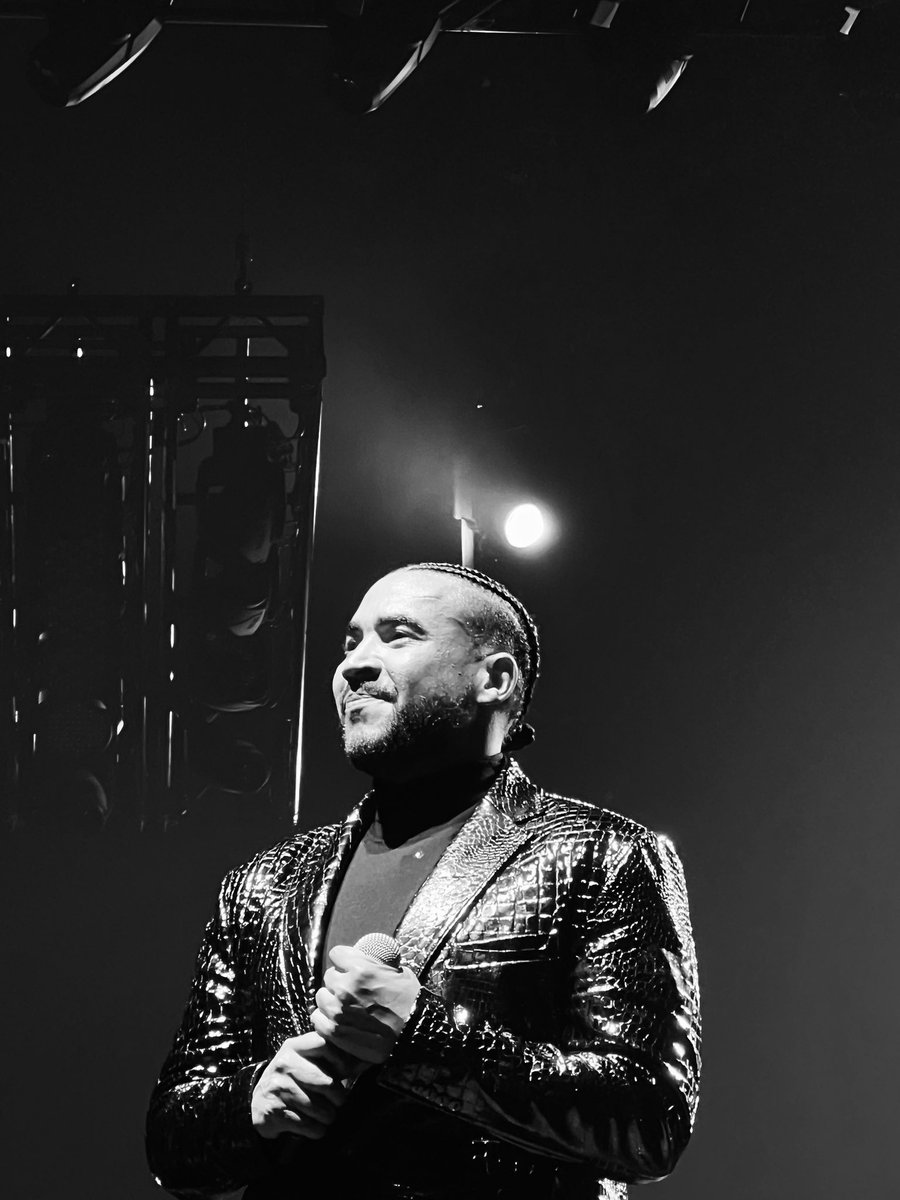 eclipsetears's tweet photo. fotos que tomé del concierto de Don Omar en Vegas 🔥 #BackToReggaeton https://t.co/RvbqK83wBW