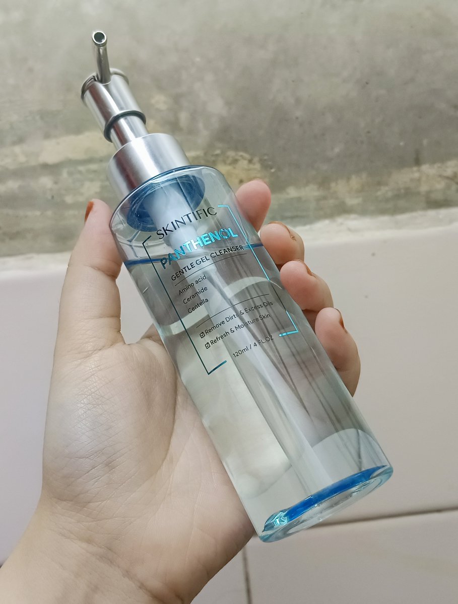mtunkrm's tweet photo. If you have sensitive skin and dah taktahu nak pakai cleanser apa sebab semua tak okay.

Go for this Pathenol cleanser from Skintific! https://t.co/ujQFCztDUP