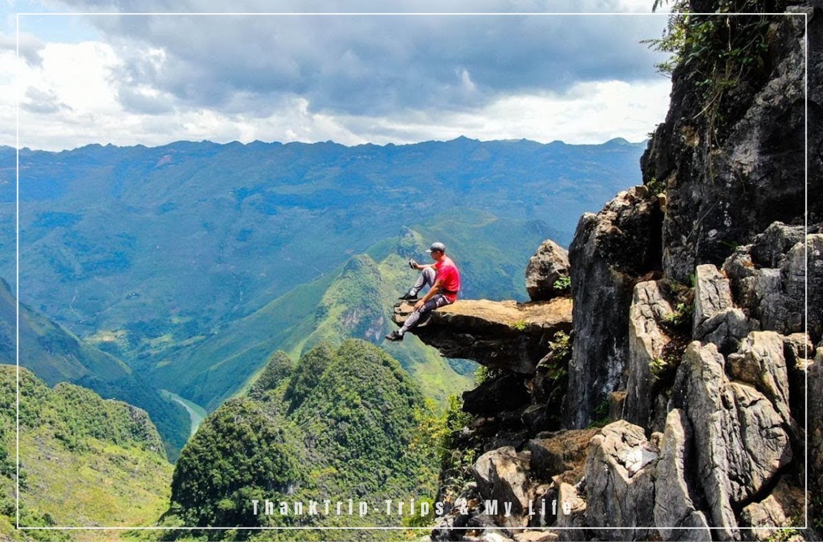 thanktriips's tweet photo. Experience Conquering Ma Pi Leng Pass - Things You Need to Know
👉https://t.co/E35sHH5S4U
#thanktrip #travel #trip #hagiang #mapileng https://t.co/bYFhlYi2En