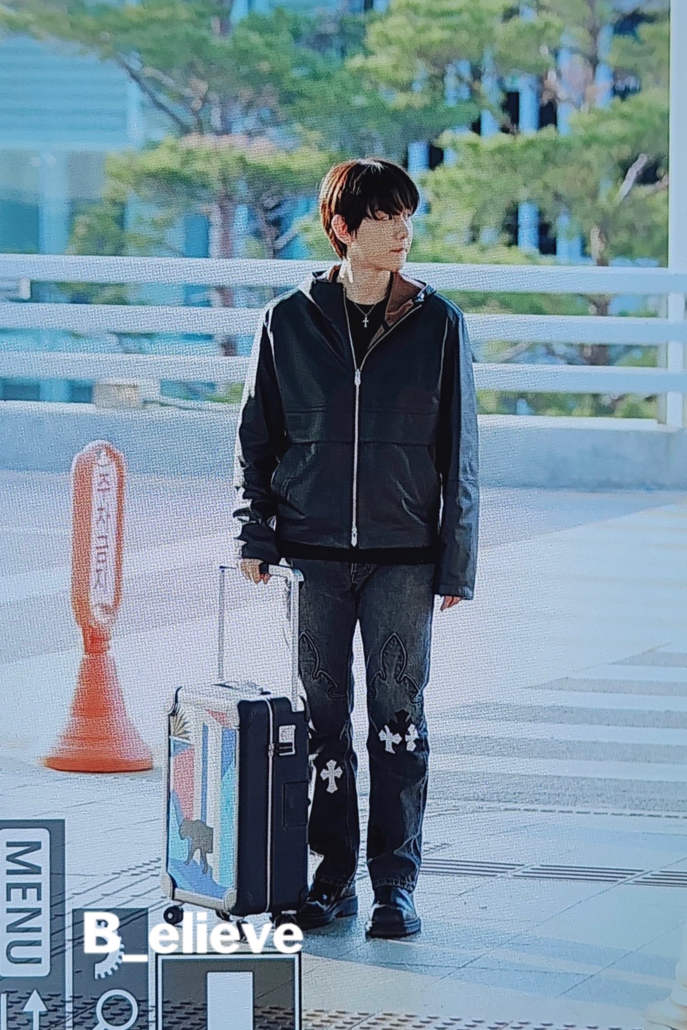 GKZFx4ca8AAzUN5.jpg:orig