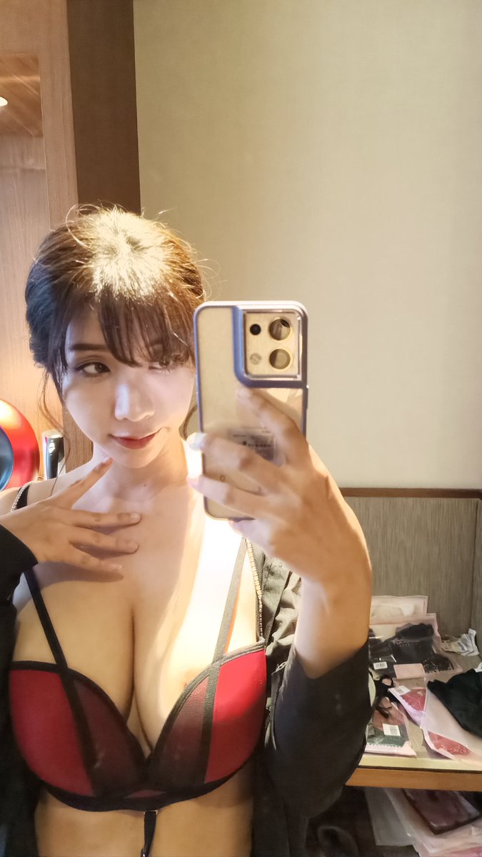 我今天也很美哦💕

RT If you like Asian girls https://t.co/vtflXnRuu7