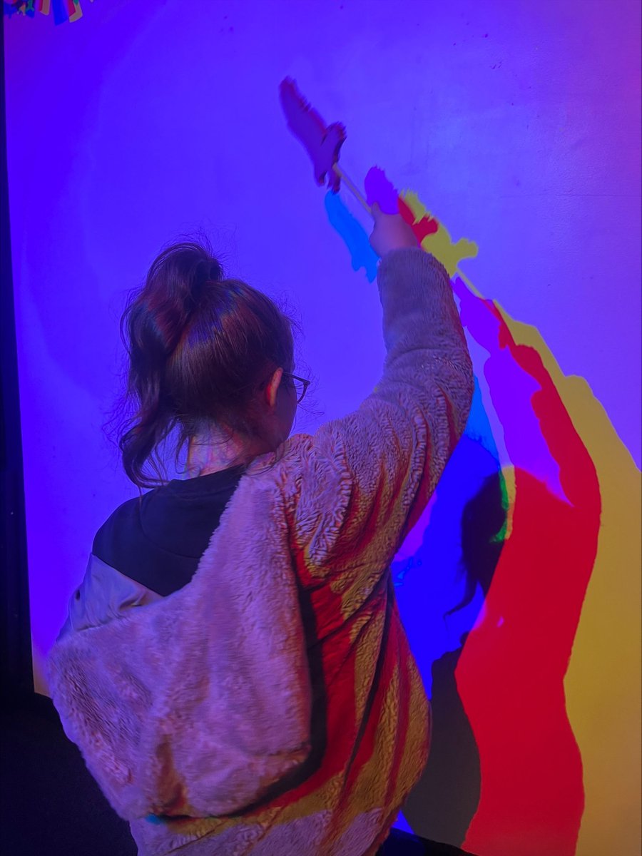 🌈 LM and her team followed the rainbow to Edinburgh's Royal Mile 📸 They captured some brilliant memories at Camera Obscura 🌄 Life is full of adventure #SupportingGoodLives #LifeChangingWork #BetterIsPossible buff.ly/49nxm2n