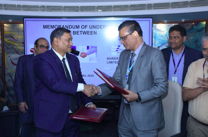 RailAnalysis's tweet photo. #BEML and #BEL join forces to develop Indigenous #TrainControlManagementSystem (i-TCMS)
Read more...https://t.co/2TrWoa1ouZ
#indianrailways #railway #infrastructure #technology #MoU #iTCMS #collaboration #bharatelectronicslimited #partnership #innovation #project https://t.co/noagZGAQPs