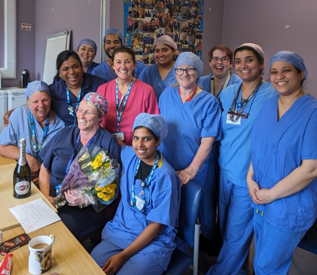 Wonderful, happy smiles to celebrate Terrylee's 30 years working at TGH. She truly is a fantastic colleague & friend who goes that extra mile every single day. #Trust Values @MCubbonNHS @MFTnhs @MFT_CSS @mariecorfield27 @Emmamotty @BijumathewPhil1 @AnimaAnnie @NHSEngland #TESH