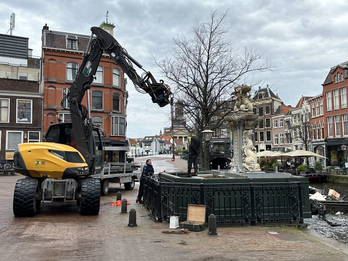 Fontein mag weer uit de winterbekisting. Zou de lente dan eindelijk beginnen?