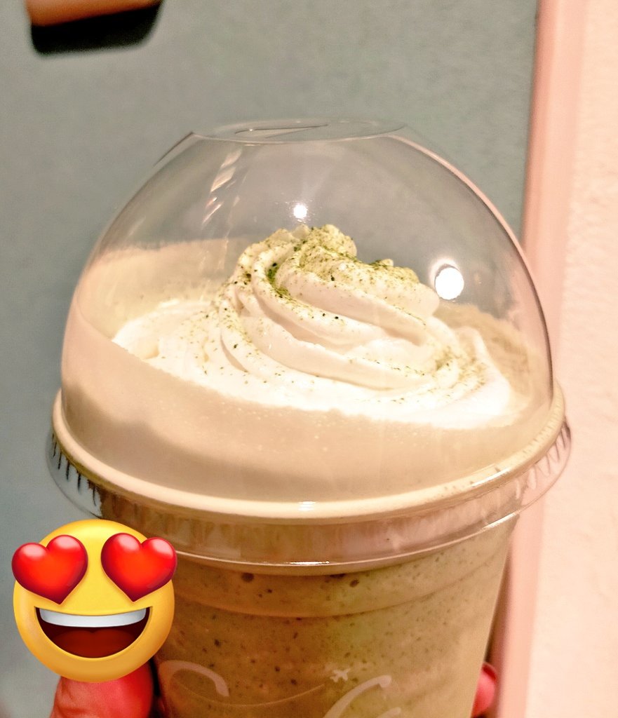 nemi_go12's tweet photo. きになってたマックカフェの宇治抹茶！
甘いのかと思ったらこれビックリ、甘すぎず宇治！！抹茶！！な味でポテトとめちゃ合う🥰💗
（もちろんこのあとの夜もマック。。）
#今日のポテト https://t.co/pR162BFwJ7
