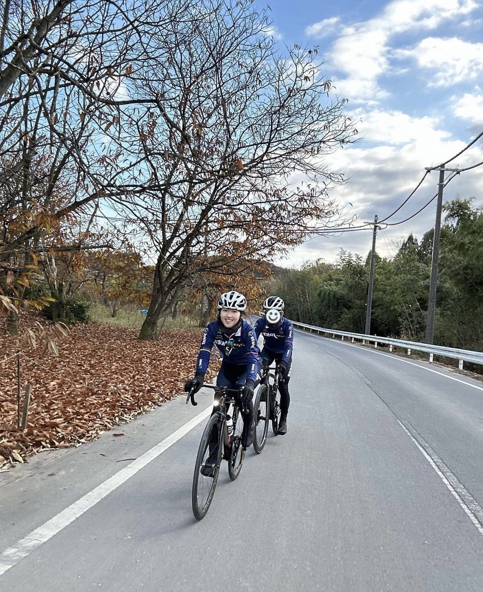 This weekend I will visit the place called the Surrey Hills for cycling with friends. I hope to find comfortable roads for cycling in the countryside. If anybody can recommend good routes in the UK that are comfortable please 🙏🏻