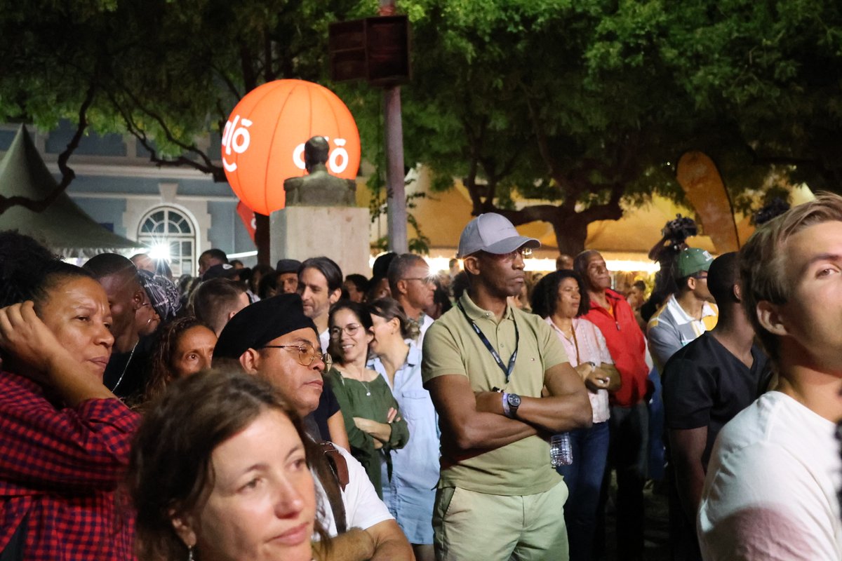 #VoyagesAfriq The 2024 @KriolJazzFest got off to an exciting start with performances from Spain's Jorge Pardo & Armando Orbon and Cabo Verde's Soren Araujo Trio. #krioljazzfestival Click here to view the snapshots from the opening night flickr.com/photos/1223042…