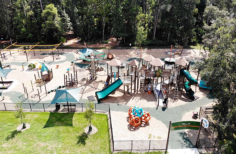 🌟 Fun Friday - Park Spotlight 🌟⁠
🌟 Clarke House Park was renovated in 2021 and is well worth a visit with the kids!⁠
🌟 Located in Orange Park, this playground features interactive instruments, climbing equipment, swings and slides.⁠
🌟 1039 Kingsley Avenue, Orange Park