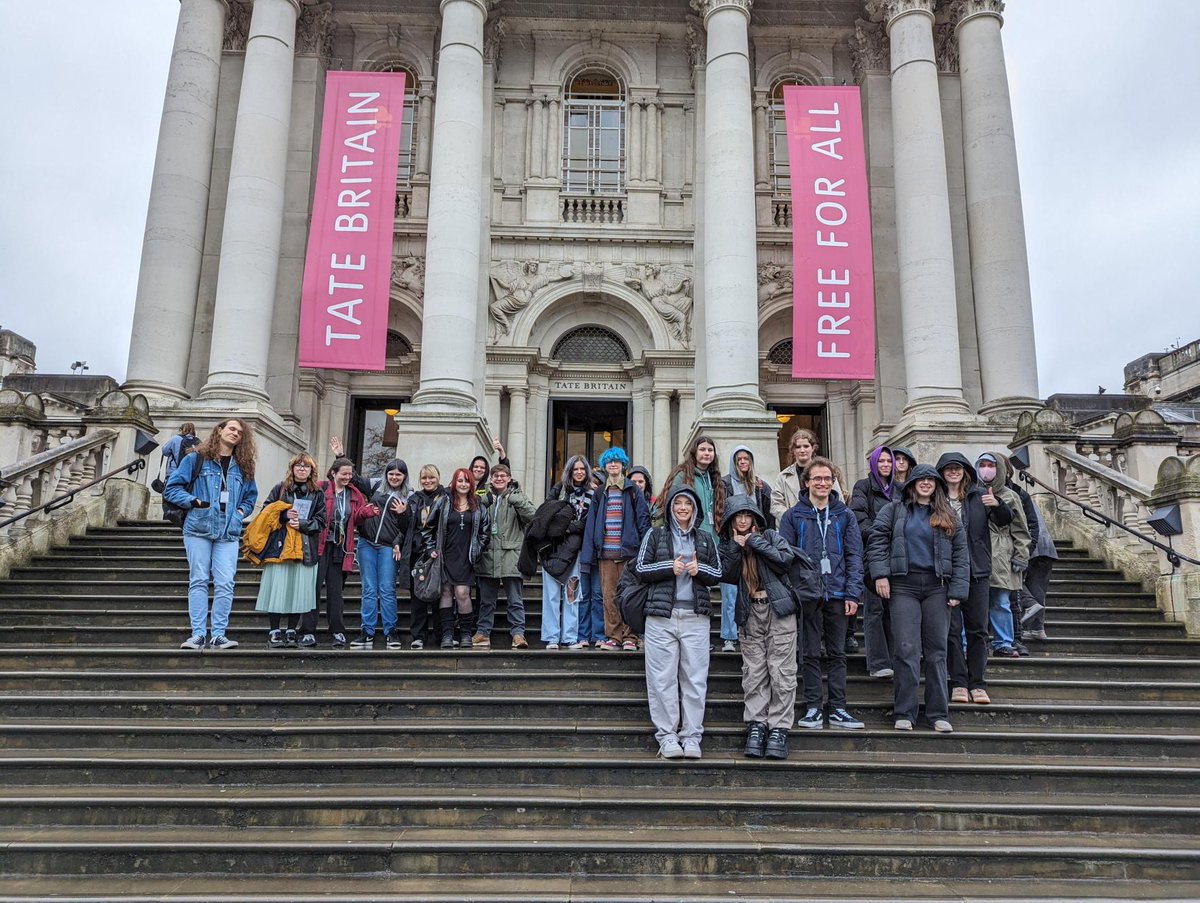 📣 Students Explore the History of Art in London

BTC students who are studying Art & Design had the opportunity to take an enrichment trip to London.

👉 Read more: hubs.ly/Q02rQy_P0 

#BTC #BringingOutYourBest #Art #Design #TateModern #TateBritain