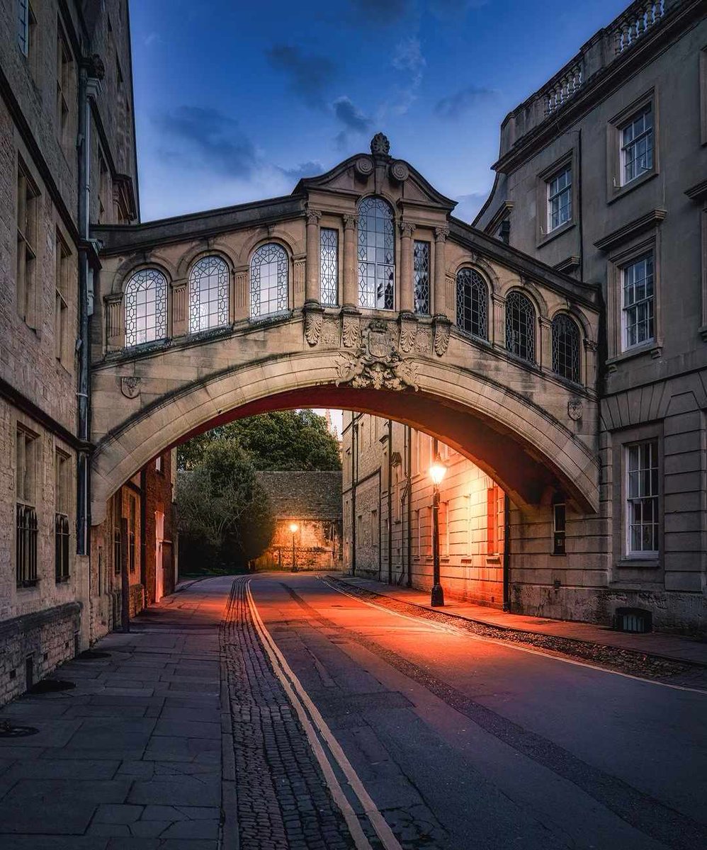 The Bridge of Sighs by night 🌛

📷 borsphotography [IG]

#ExperienceOx #oxford #oxforduniversity