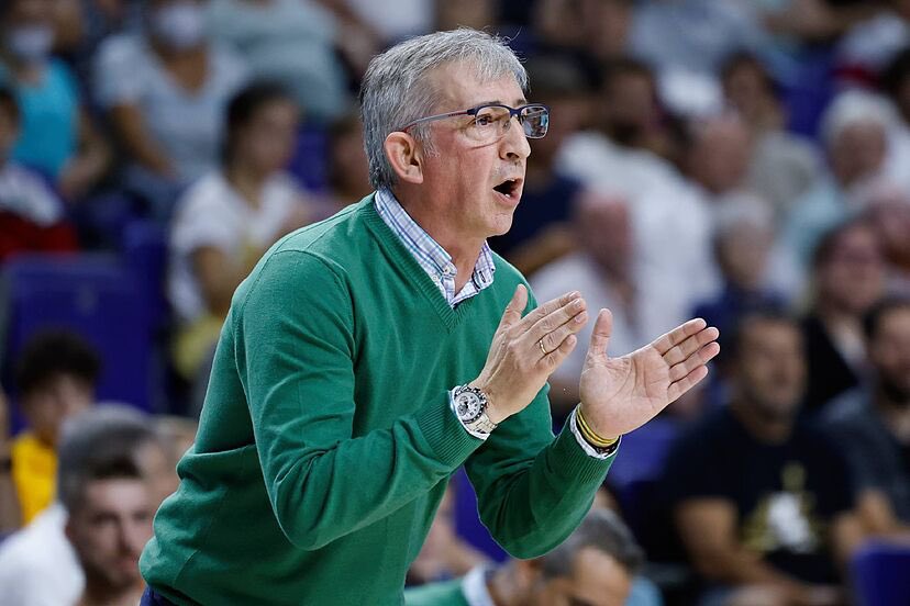 JorgeCallau's tweet photo. MONBUS OBRADOIRO estuvo muy cerca de derrotar el pasado finde al FC BARCELONA. 

La mejoría de los gallegos en las últimas jornadas es clara, la “culpa” la tiene MONCHO FERNÁNDEZ. 

Les quedan 7 finales. 
Por cierto, mañana se enfrentan a #CasademontZaragoza . 

🧵🧵🧵👇👇👇 https://t.co/DSh58P2eOt