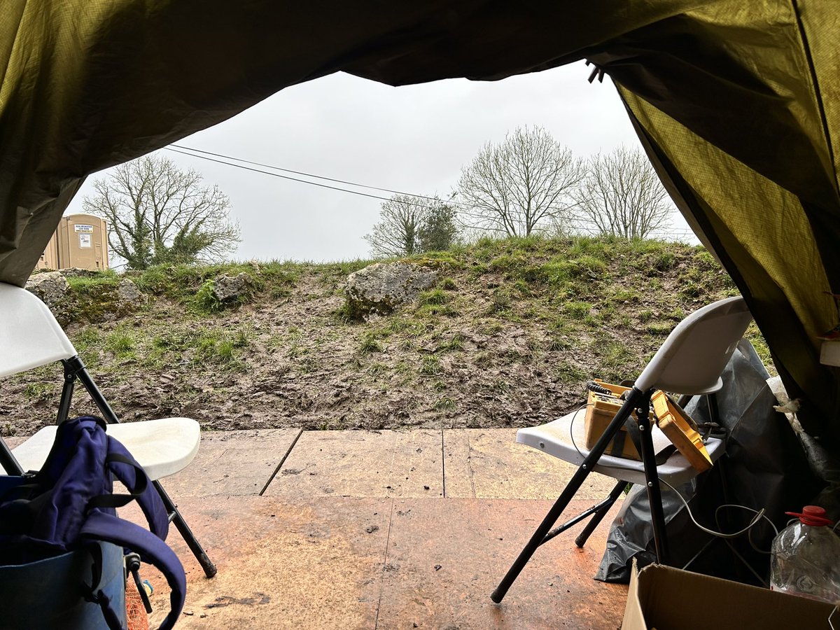 Day 4 at Castlepook cave excavations 2024 funded by @RIAdawson - a rainy and very windy day. I’m out keeping base camp intact while the others are in the cave hard at work digging through sediment, crawling through tight areas, all in search of ancient history! #IrishCaveBones