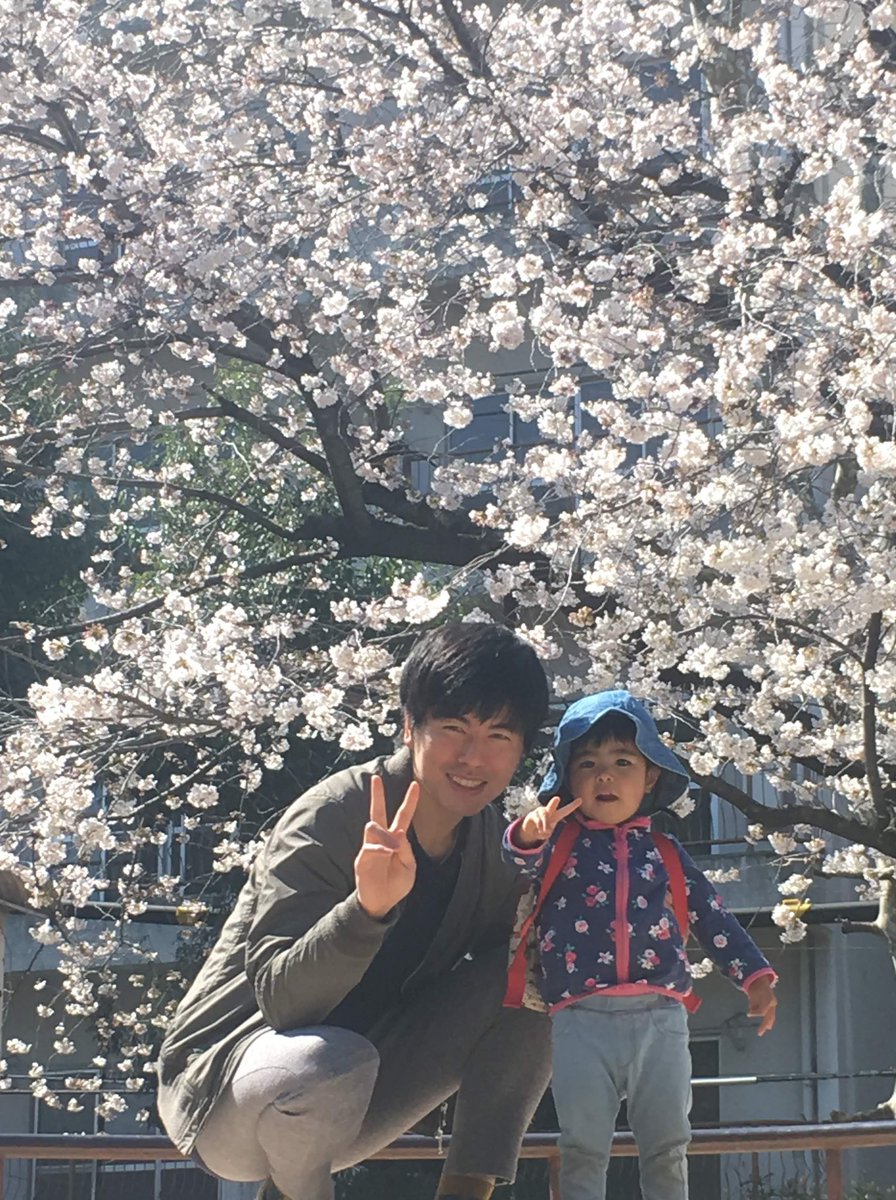 帰り道、桜が綺麗に咲いていました。

事故から5年経ち、「綺麗だな」と感じる心のゆとりは出来ました。
でも、妻と娘の命日が近づいていることを感じて、やはり悲しい気持ちにもなる。