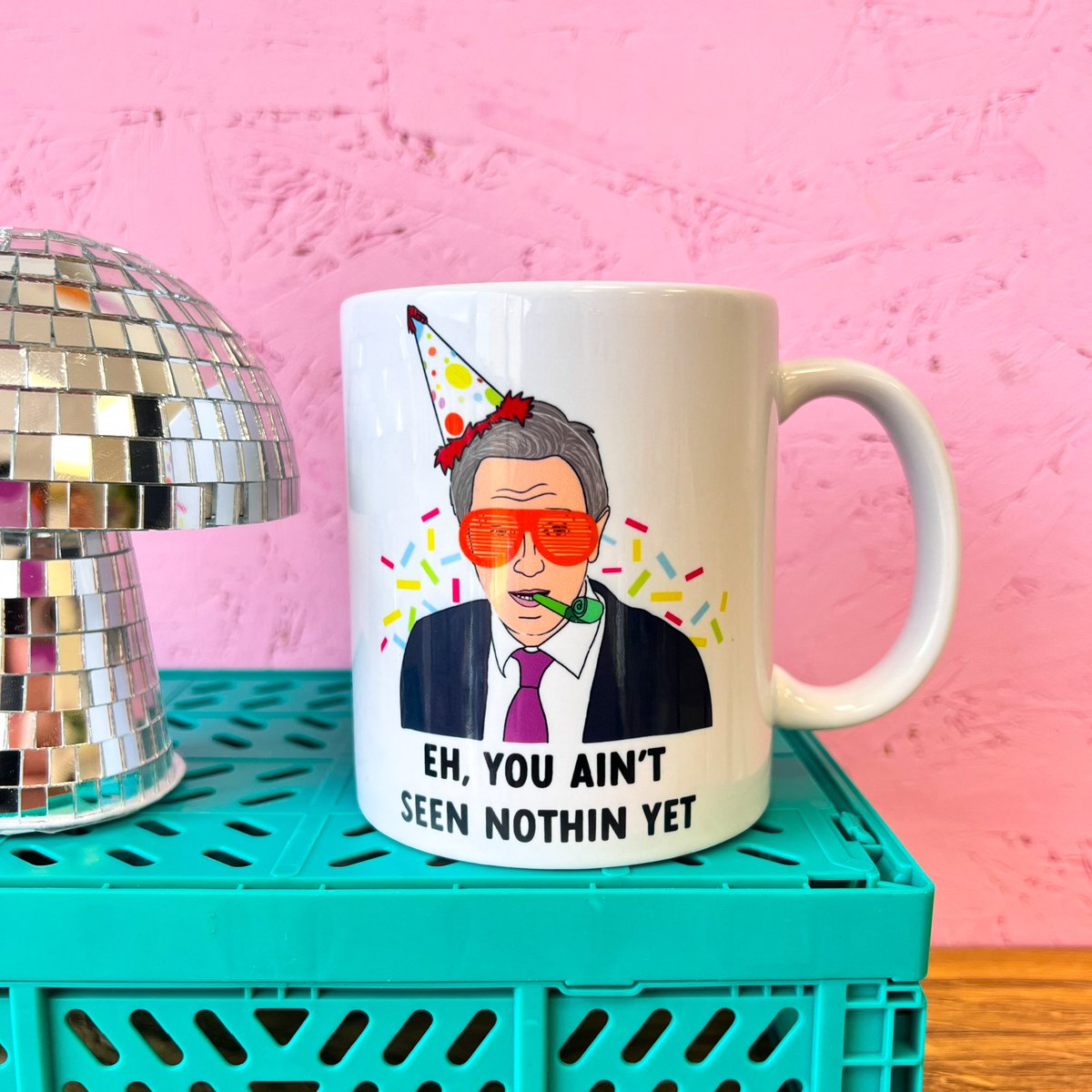 Hi dragons, I am coming to you today looking for 1 million euro because the next Taoiseach of Ireland wants to invest in my brand 💅🏼🐉 At least he can take a joke 🤣 #simonharris