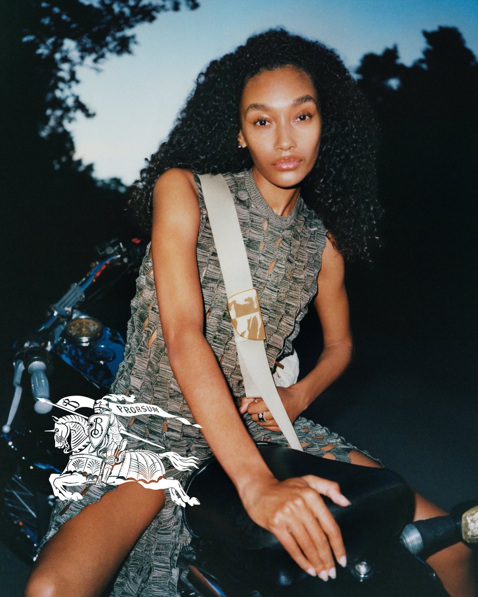 Summer 2024 Shield bag with Equestrian Knight buckle

#Burberry

brby.co/cjt