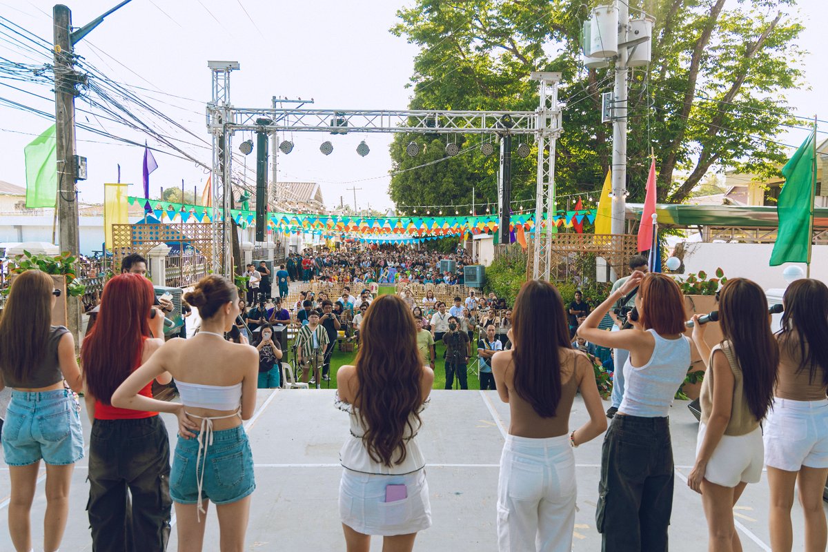 BINI_ph's tweet photo. #BINI : Performance now, chibog later!🍴🤪

Pampangueños, we’re ready for you!🎤🎶 Kita-kits dito sa Tabnuan Mabalacat Cultural Center, Pampanga!

#BINIxFFM2024 
#PreserveFilipinoFood 
#BINI_AbrilAlwaysLoveU https://t.co/13mARRoZWo