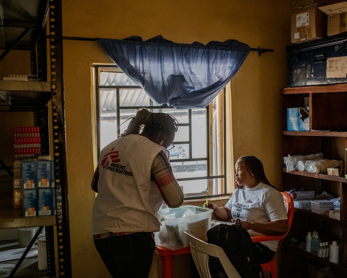 Since 2018, MSF has been supporting survivors of sexual violence in Benue state, where violent clashes have displaced many. Living in camps is difficult, more so for women who are often exposed to sexual violence. Last year, our teams treated more than 1,700 survivors. 1/2