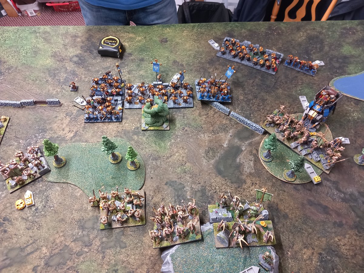The herd vs dwarves last night, win for dwarves 😥 #kingsofwar