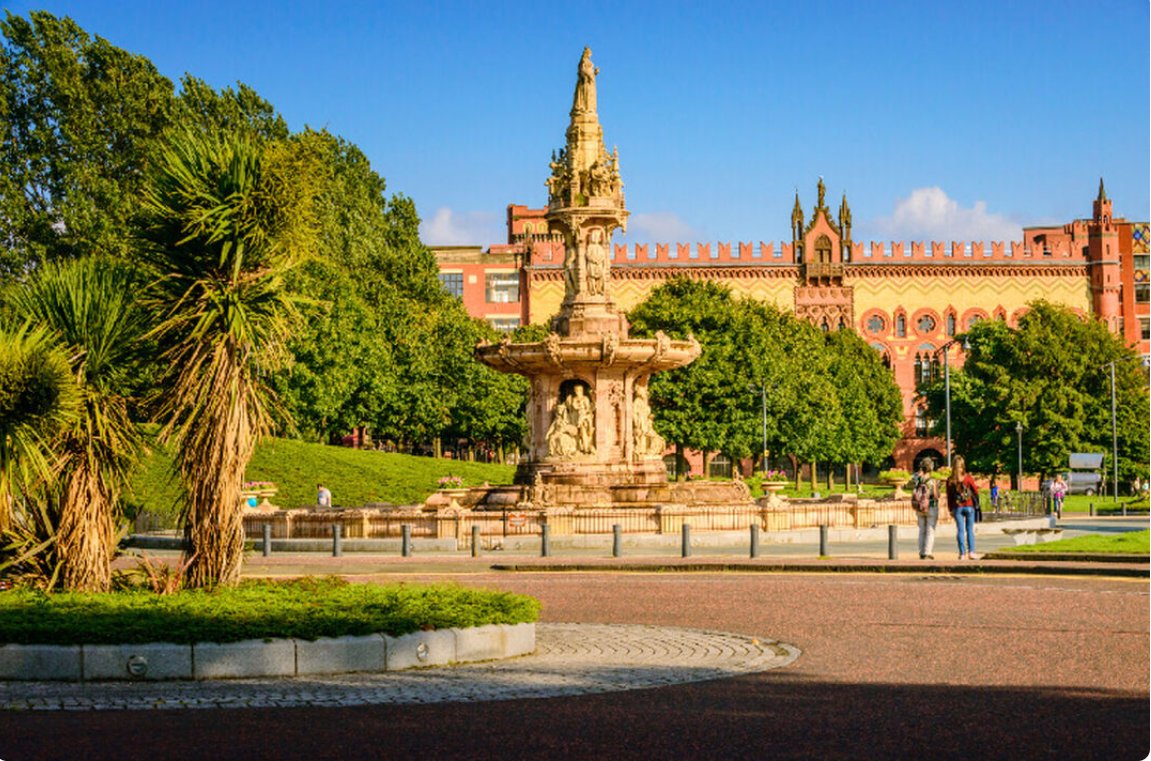Known as the 'Dear Green Place', Glasgow has over 90 parks and gardens 🏞️🌻

Come and explore them on your next visit 👇

peoplemakeglasgow.com/see-do/outdoor…

#VisitGlasgow