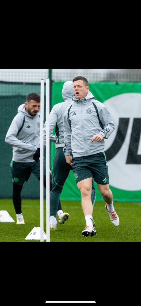 Look who’s back 👀 💚 #celticfc #calmac
