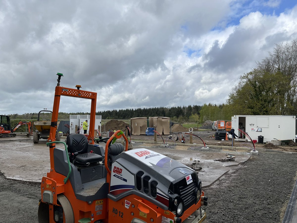 dsb_malloy's tweet photo. @TeslaOwnersUK @UKPowerNetworks @transportgovuk @ClaireCoutinho @Mark_J_Harper @ThetfordCouncil 2 years ago a bank of v3 chargers were installed here. It seems they’ve been removed without ever being powered up.  Engineers are now expanding the site. https://t.co/vb7UV7h4KK