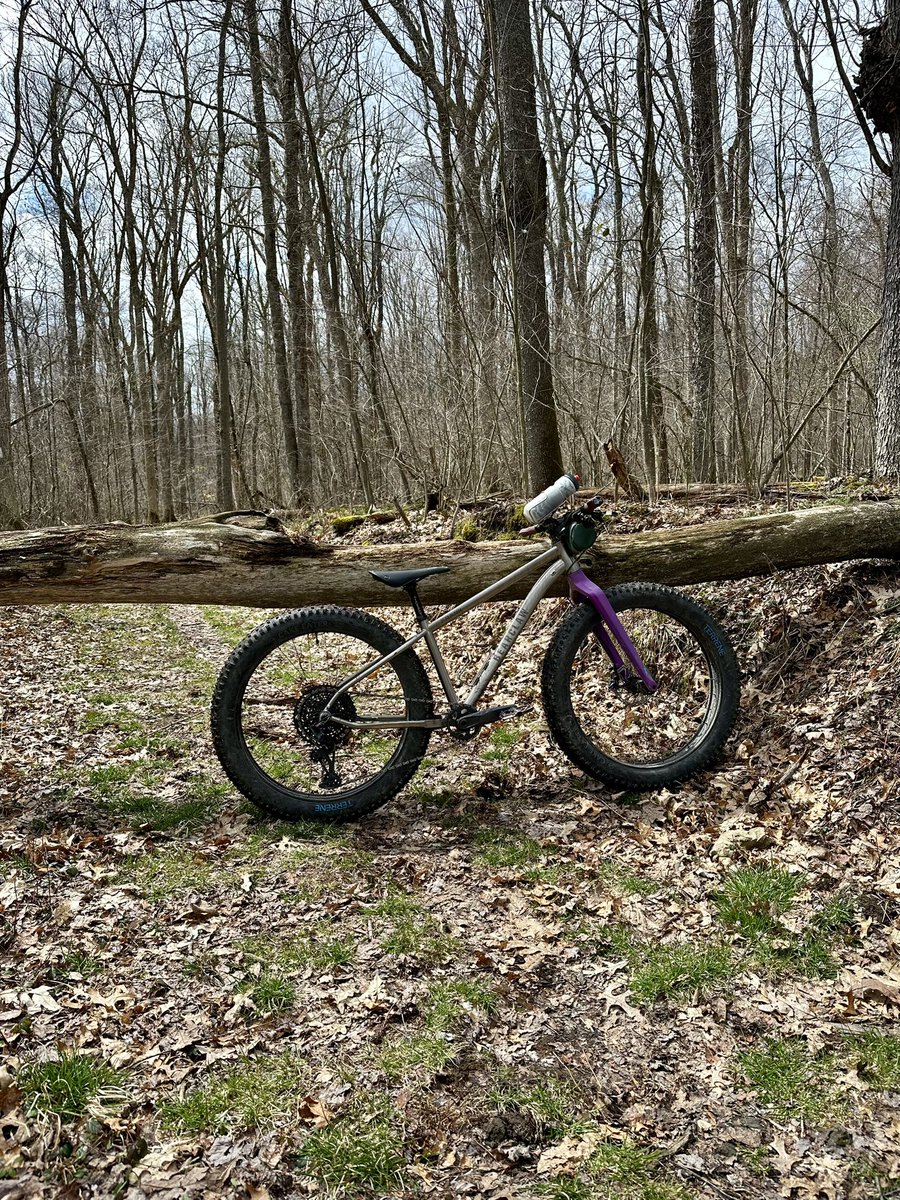 #FridayFitness Tip from #FitLabPGH (link below): Spring is Here. #GetOutside & #GetMoving and when you do, take a moment to look around & enjoy your surroundings!

#Spring2024 #MoveMore #FatBikes 

tinyurl.com/FLP-EnjoySpring