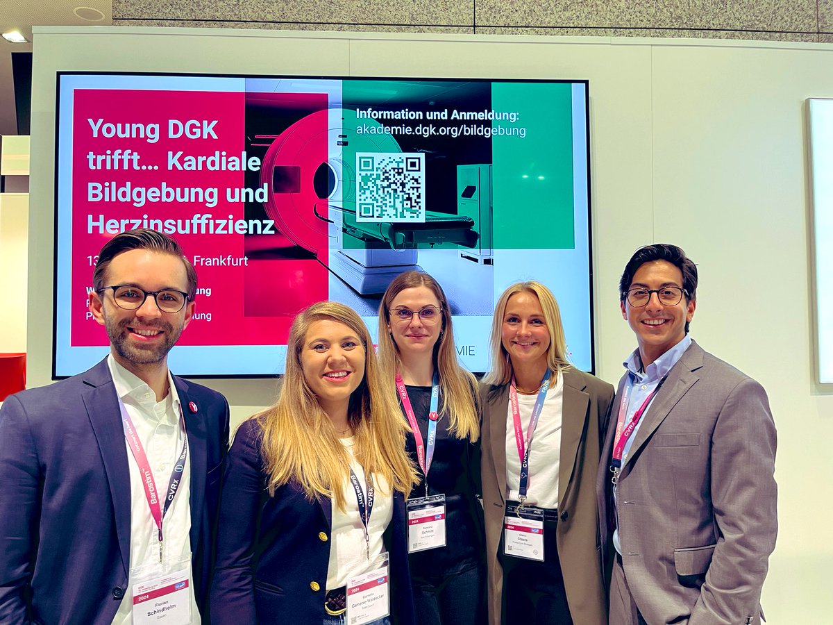 Jeder Tag am @YoungDgk-Stand ist ein guter Tag! 🤩❤️ Kommt vorbei — Wir freuen uns auf Euch! #DGKJahrestagung #EverydayIsAGoodDay #CardioBoys @realdocdan @_Ramona_Schmitt @Dr_Nele_ @clara_staats @DGK_org @Herzmedizin_de @TRassafMD @Kardiophil @Hannah_Billig_ @UniklinikEssen