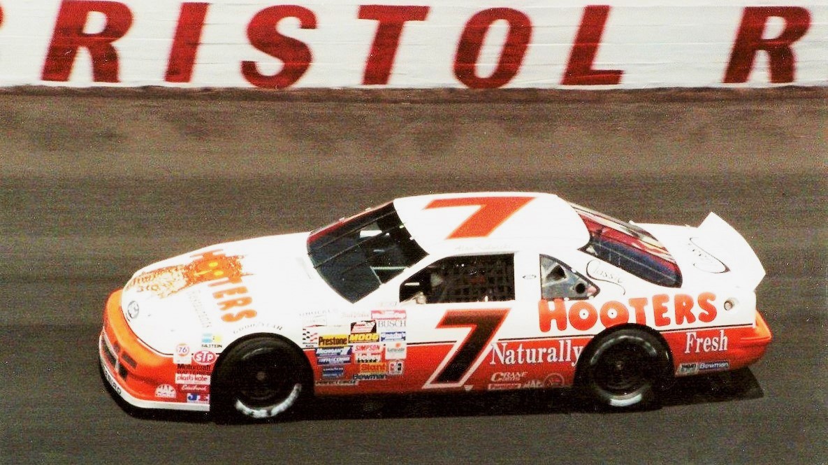 LegendsNascar's tweet photo. Alan Kulwicki won the 1992 Food City 500 at Bristol 32 years ago today. 🏁   

It was his 2nd straight Winston Cup win at Bristol.  

#AK7 🏁 @ItsBristolBaby https://t.co/fdhkqaBmlr